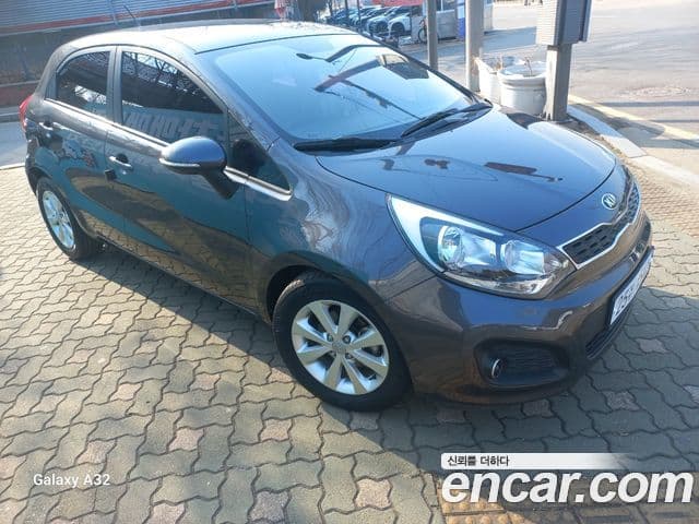 Kia All New Pride Luxury, 2014 2