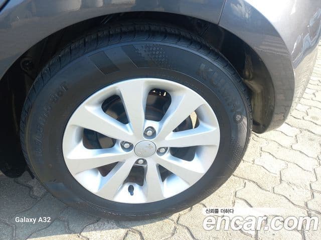 Kia All New Pride Luxury, 2014 17