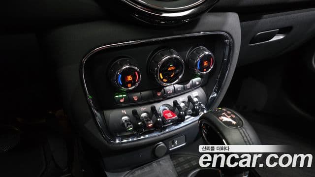 Mini Cooper 클럽맨 2세대, 2019 17