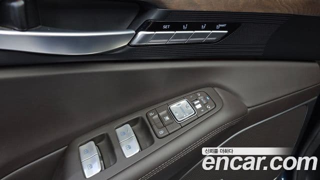 Genesis G90 Premium Luxury, 2021 12