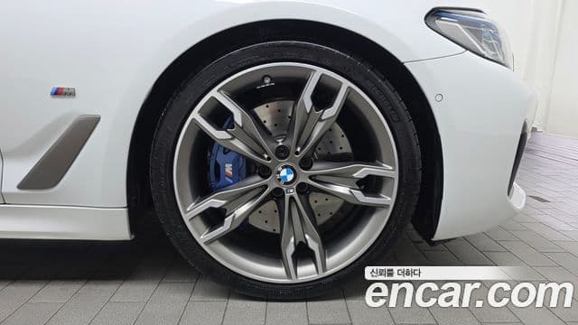 BMW 5시리즈 (G30), 2022 все фото