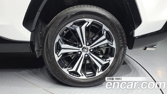 Toyota RAV4 5세대 2.5 4WD PHEV XSE, 2025 все фото