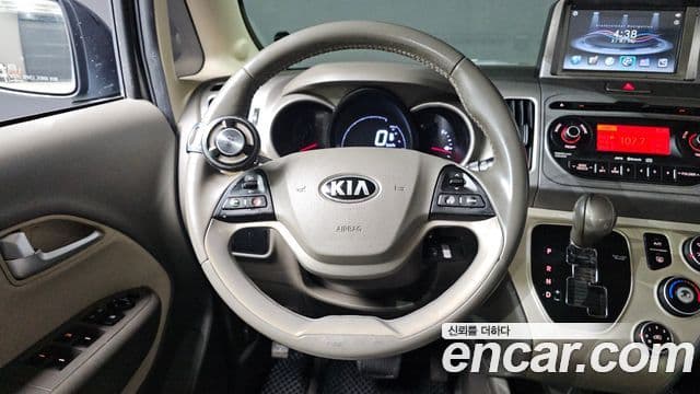 Kia Ray Luxury, 2013 11