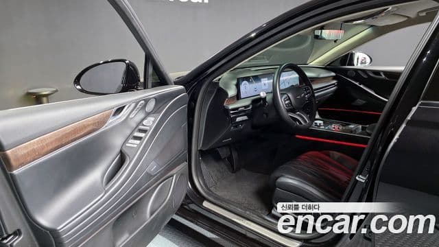 Genesis G80 (RG3) бензин 2.5 турбо AWD, 2025 10