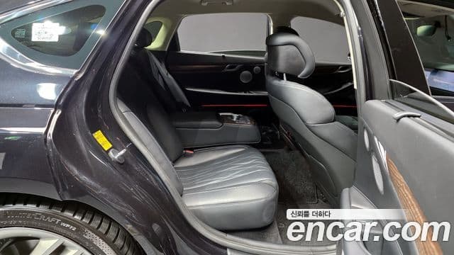 Genesis G80 (RG3) бензин 2.5 турбо AWD, 2025 12