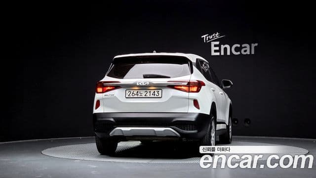 Kia Seltos Trendy, 2022 4