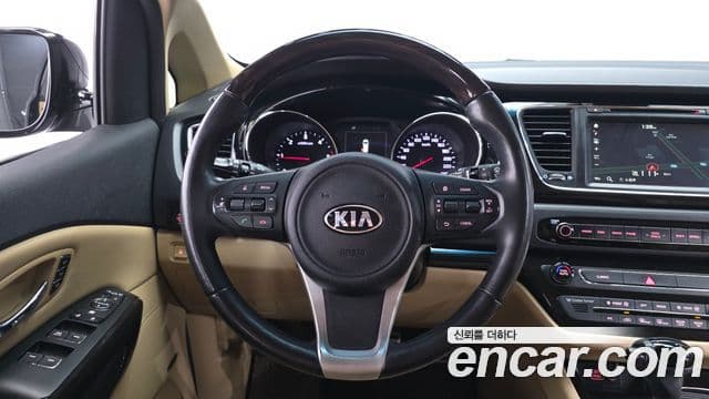 Kia All New Carnival President, 2016 13