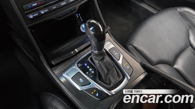 Hyundai Grandeur HG Modern, 2015 9