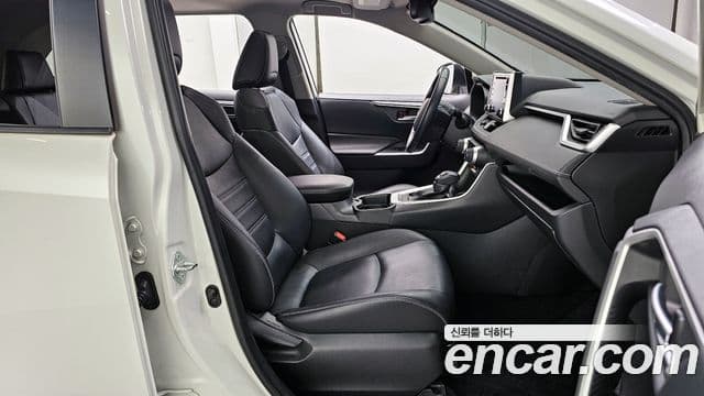 Toyota RAV4 5세대, 2019 11