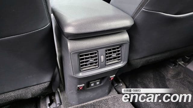 Toyota RAV4 5세대, 2019 18