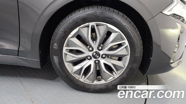 Kia K5 гибрид 3세대 Noblesse, 2021 все фото