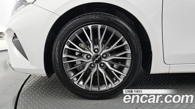 Kia The / новый New K3 2세대 Signature, 2022 все фото