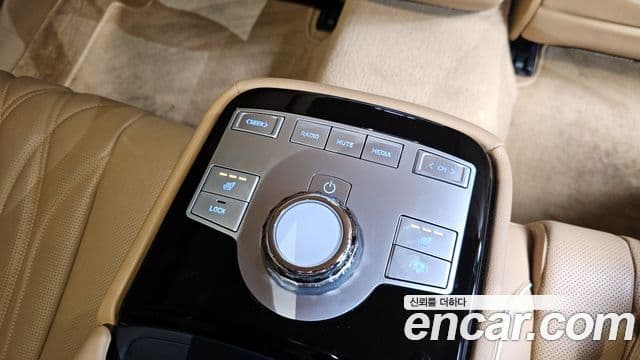 Genesis G80 (RG3) бензин 2.5 турбо AWD, 2025 18