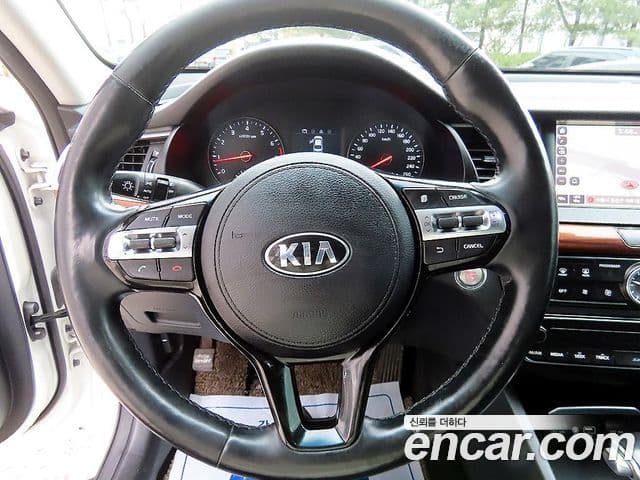 Kia All New K7 Luxury, 2016 8