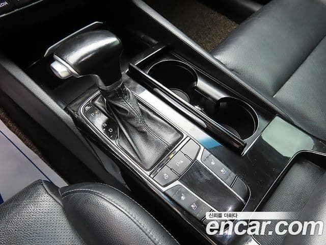 Kia All New K7 Luxury, 2016 10