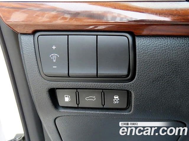 Kia All New K7 Luxury, 2016 12