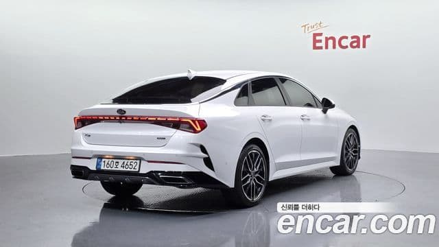 Kia K5 3세대 Signature, 2021 2