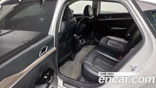 Kia K5 3세대 Signature, 2021 12