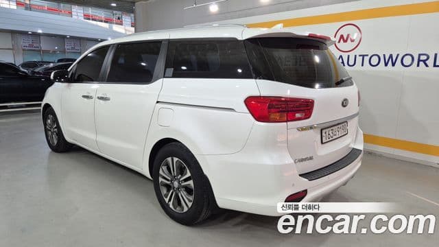 Kia The / новый New Carnival Luxury, 2020 6