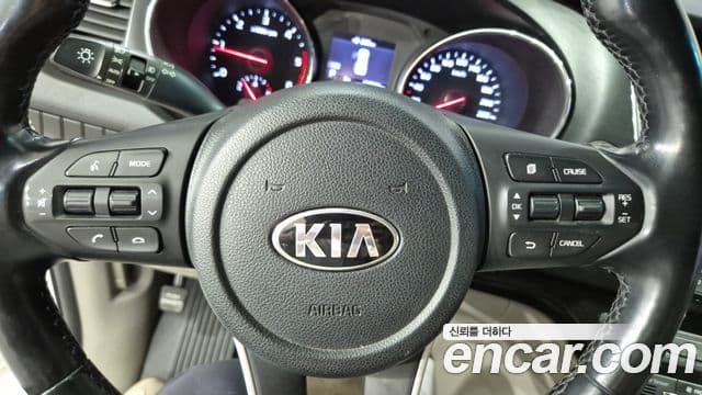 Kia The / новый New Carnival Luxury, 2020 9