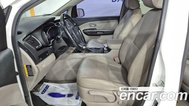 Kia The / новый New Carnival Luxury, 2020 15