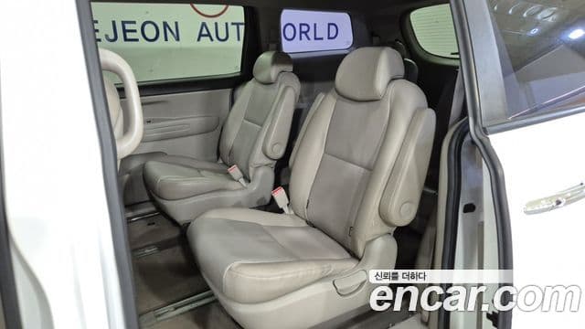 Kia The / новый New Carnival Luxury, 2020 16