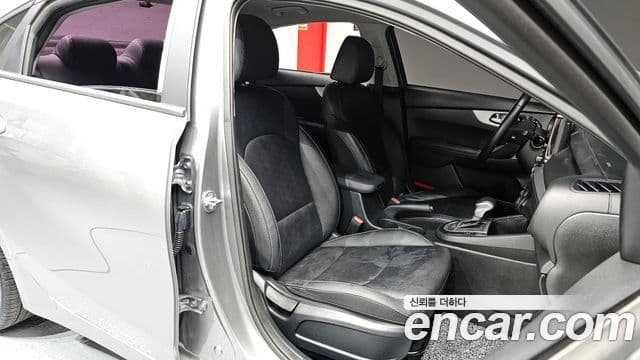 Kia The / новый New K3 2세대 Prestige, 2022 12