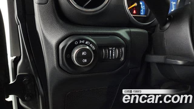 Jeep Wrangler (JL) 2.0 Overland 4도어, 2021 14
