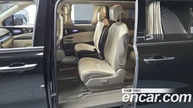 Kia Carnival 4세대 Signature, 2022 11