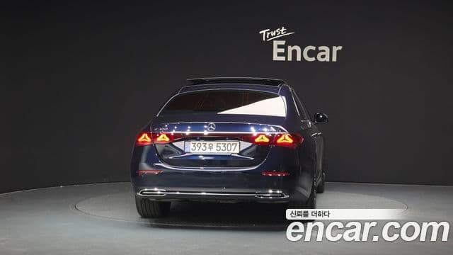 Mercedes-Benz E-класс W214 Exclusive, 2024 4