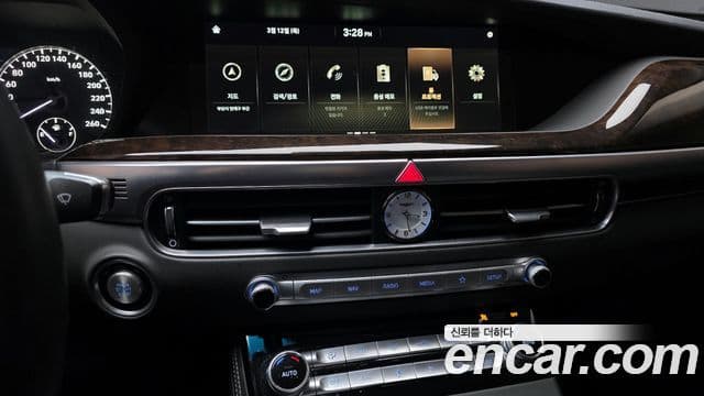 Genesis G90 Luxury, 2019 14