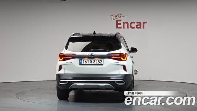 Kia Seltos Signature, 2021 4