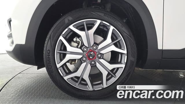 Kia Seltos Signature, 2021 все фото