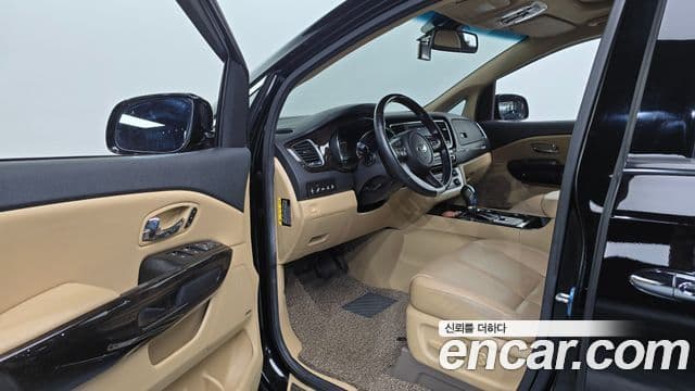 Kia The / новый New Carnival Special, 2019 10