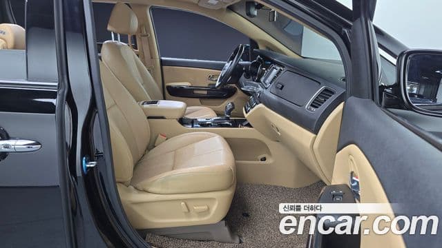 Kia The / новый New Carnival Special, 2019 11