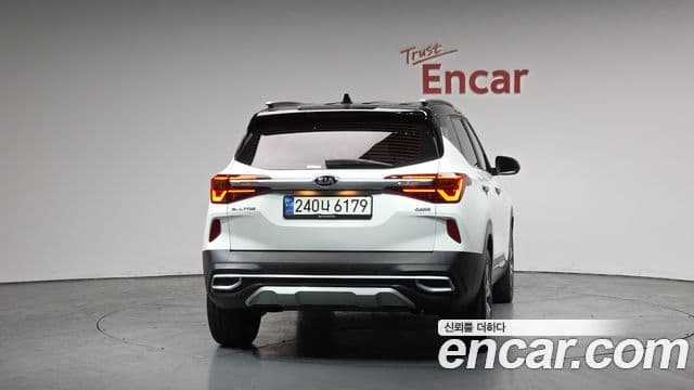 Kia Seltos Signature, 2022 4