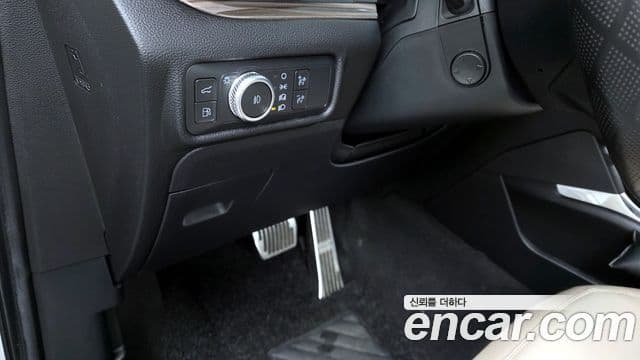 Ford Explorer 6세대, 2022 18