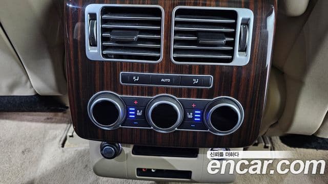 Land Rover Range Rover 4세대 4.4 SDV8 Vogue SE дизель, 2016 17