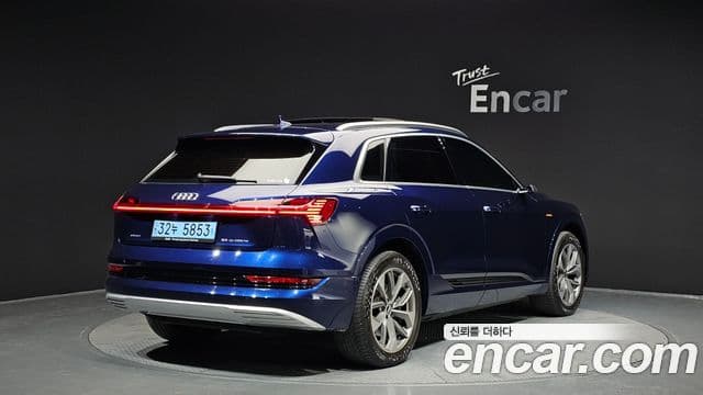 Audi e-Tron, 2022 2