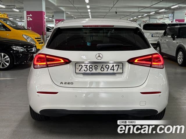 Mercedes-Benz A-класс W177 A220 хэтчбек, 2019 4