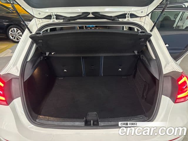 Mercedes-Benz A-класс W177 A220 хэтчбек, 2019 7