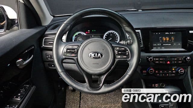 Kia Niro Prestige, 2019 13