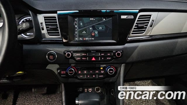 Kia Niro Prestige, 2019 14