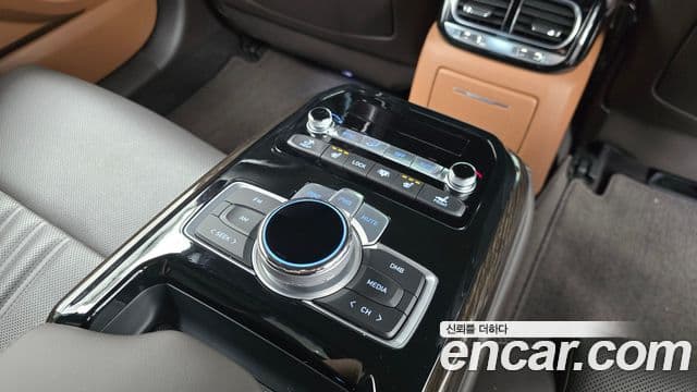 Genesis G90 Luxury, 2019 19