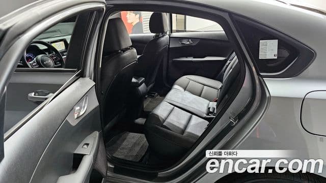 Kia The / новый New K3 2세대 Trendy, 2022 11