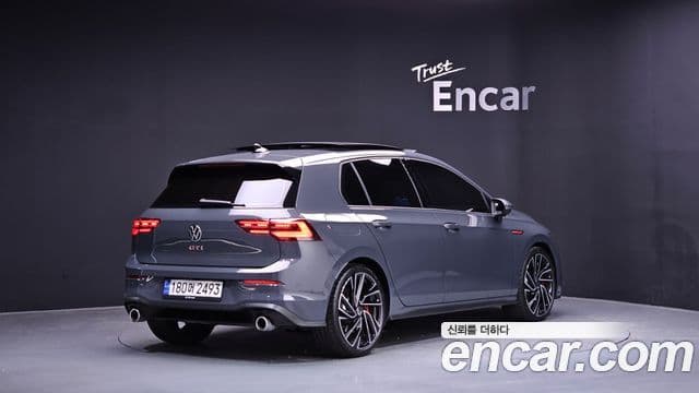 Volkswagen Гольф 8세대 2.0 GTI, 2024 2