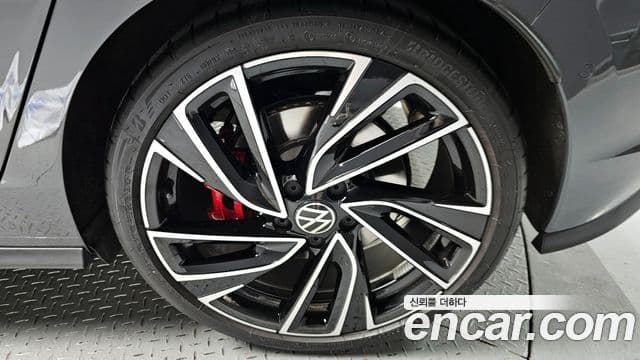 Volkswagen Гольф 8세대 2.0 GTI, 2024 все фото