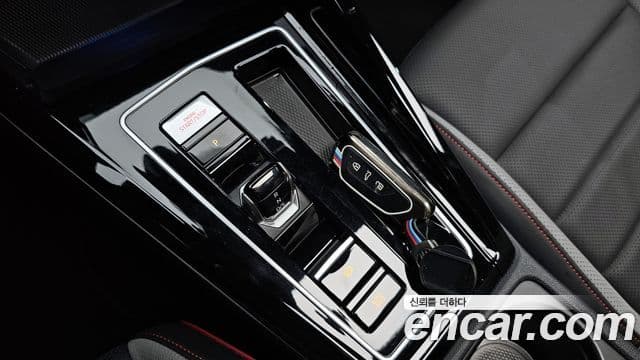 Volkswagen Гольф 8세대 2.0 GTI, 2024 9