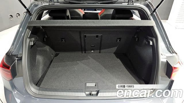Volkswagen Гольф 8세대 2.0 GTI, 2024 20