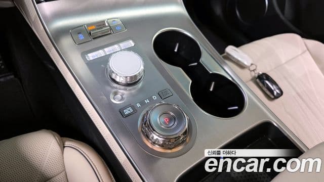 Genesis GV70, 2025 9